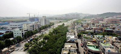 ▲ 지하철 2호선을 중심으로 역세권이 속속 개발된다. 사진은 달서구 부도심으로 개발될 지하철 계명대 역 인근. 김태형기자 thkim21@msnet.co.kr