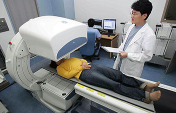 ▲ 대학병원급 장비와 의료진을 갖추고 특정 질환을 전문으로 하는 의원과 병원들이 생겨나 환자들에게 호응을 얻고 있다.