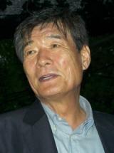작가 김주영씨