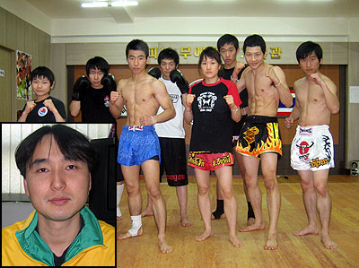 ▲ 구미 비산동 영무체육관에서 수련생들이 무에타이 등 입식타격을 수련하고 있다.(작은 사진 배영준 관장)