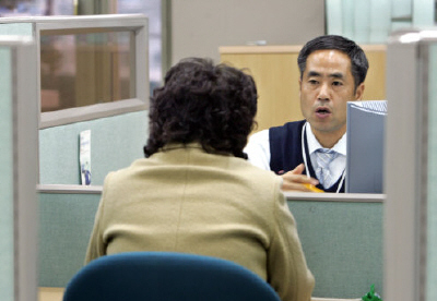 ▲ 사람들의 온갖 고민을 들어주는 상담원들은 새해엔 고민거리가 줄어드는 세상이 되기를 기원하고 있다. 