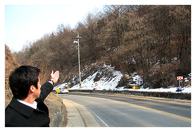 ▲ 충남 천안시 수신면 야산. (재)한국동물보호협회가 지난 2001년 동물보호소건립을 명목으로 후원금 등을 들여 땅을 샀지만, 소유주는 협회가 아닌 협회장 개인이다.