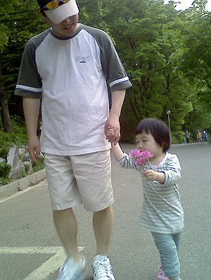 ▲ 건국대학교에서 아빠와 함께 한 우리 첫째.