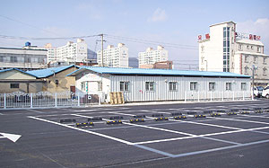 ▲ 칠곡군이 왜관읍 도심지에 대형 공영주차장을 조성, 무료 개방키로 해 주목받고 있다.