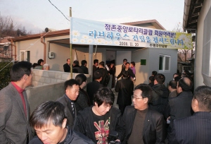 ▲ 문경시 신기동 주평시장 산기슭에 마련된 