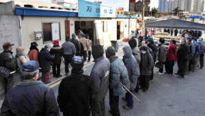 ▲ 경기침체로 무료 급식소가 줄고 있는 가운데 지난 2일 대구 중구 남산동 