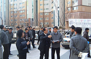▲ 대구도시공사는 지난 10일부터 입주가 끝난 대실역 청아람 단지 전가구를 방문해 불편 사항을 점검하는 