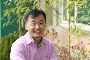▲ 송재환 교사는 학년이 바뀌어도 변하지 않는 우등생들의 공부 법칙이 있는데 그것은 