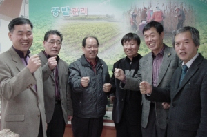 ▲ 상주지역 양잠전문가들이 모여 상주양잠의 중요성과 부활의 필요성을 진단했다.