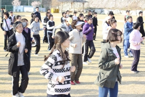 ▲ 안동의료원이 건강증진병원을 만들기 위해 직원들을 대상으로 금연운동, 댄스교실, 패밀리데이(사진) 등을 운영하고 있다.