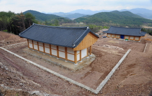 ▲ 항일 의병 정신은 바로 청송의 정신이다. 청송인들은 지금 청송의 정신을 기리고 이를 후세에 널리 알리고 있다. 이를 위해 청송은 주왕산 입구에 터를 잡아 항일의병기념공원을 조성하고 있고, 8월 말 준공이 되면 현재 기념공원 인근 부강서당에 마련한 의병 위패를 옮겨 모실 계획이다.