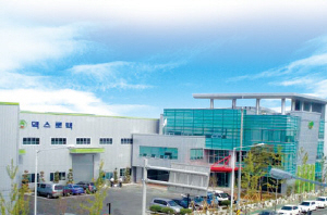 ▲ 이송용 로봇분야에서 세계적인 경쟁력을 갖추고 있는 성서산업단지내 (주)맥스로텍이 자동차 엔진용 부품(실린더 블록)으로 사업영역을 확장하며 착실히 성장하고 있다.