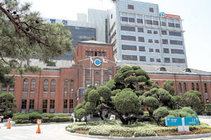▲경북대병원은 100여년 역사를 발판으로 세계적인 초일류병원으로 거듭나고 있다.