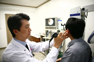 ▲메니에르병에 걸리면 귀울림이나 난청도 심해져 청력을 완전히 잃기 때문에 예방이 중요하다. 계명대 동산병원 제공