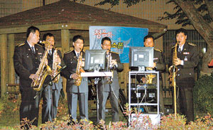 청송경찰서 소속 경찰관 6명으로 구성된 