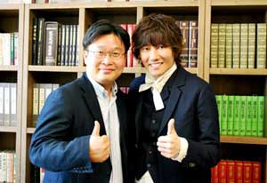 성신여대 서경덕 객원교수(왼쪽)와 국민가수 김장훈씨