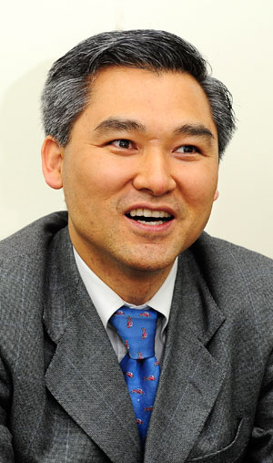 이랜드리테일의 오상흔 대표는 지역민의 정서와 시장조사를 거쳐 동아백화점과 우방랜드를 경쟁력 있는 업체로 키우겠다고 밝혔다. 김태형기자 thkim21@msnet.co.kr
