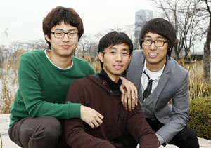 영남대 천마인재학부 의생명과학전공 최우석, 유의현, 이지훈(왼쪽부터)씨가 국비 1천만원이 지원되는 연구 과제를 수행하게 됐다.