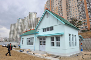 반야월역.