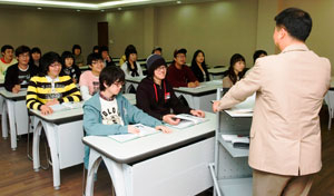 경운대가 기초학문이 부족한 대학생을 위한 방과후 무료강좌를 개설해 운영하고 있다.