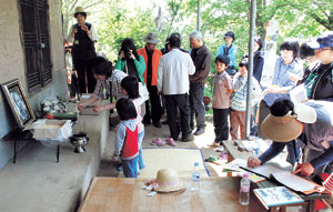 아동문학가 권정생 선생의 3주기를 맞아 16일 선생이 살던 안동 일직면 조탑마을 등지에서는 소설 