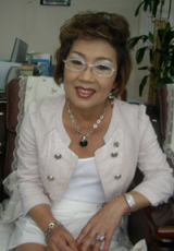 유영아 대구 남구보건소장은 2년째 무료로 결혼이민여성들의 치아를 돌보고 있다.