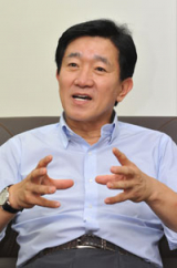 한국인 가운데 아메리칸 드림의 상징인 스티브 김은 성공하려면 리더십과 소통의 방법을 익혀야 한다고 조언했다. 정운철기자 woon@msnet.co.kr