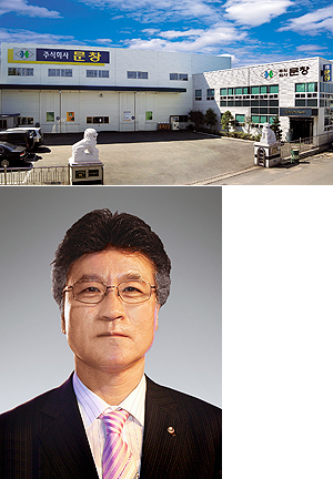 위생적이고 오래 가는 물탱크 기술을 보유한 ㈜문창은 물의 도시를 꿈꾸는 대구 대표 물기업으로의 도약을 준비하고 있다. 작은 사진은 문창이 친환경적으로 시공한 서울 진관배수지. (주)문창 제공