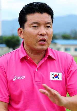 (사진) 황영조 대한육상경기연맹 마라톤 기술위원장은 2011 대구 세계육상선수권대회를 계기로 한동안 침체됐던 한국 마라톤이 화려하게 부활할 것이라 자신했다. 성일권기자 sungig@msnet.co.kr