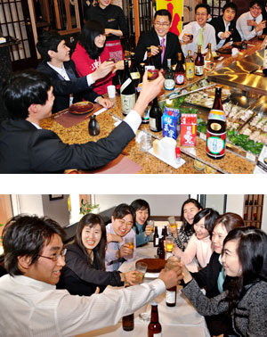 소주, 맥주, 양주 등 주종을 가리지 않고 건수만 있으면 화끈하게 쏘는 대한민국만의 회식 문화. 누군가 깃대를 들면 이날은 한껏 고조된 분위기 속에서 폭음으로 이어지는 경우가 많다.