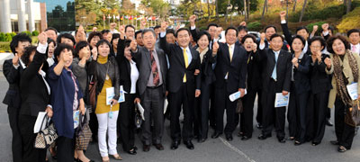 신공항 심포지엄에 참석한 밀양지역 사회단체장·시민들이 