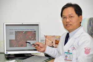 계명대 동산병원 신경외과 손은익 교수는 간질과 뇌종양 치료의 대가이자 마음을 치료하는 의사다.