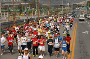 오는 4월 3일 영주시민운동장에서 제9회 매일신문 영주소백산마라톤대회가 열린다. 사진은 지난해 대회 모습.