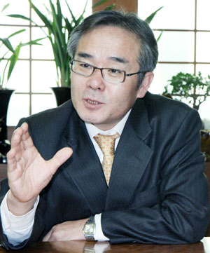 영남이공대 이호성 총장은 창업선도대학 선정을 통해 지역산업 육성과 대학발전의 계기로 삼겠다고 포부를 밝혔다.