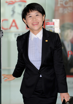 4년차 FC로 억대 연봉자에 들어선 PCA생명 윤선행 FC가 사무실을 나서고 있다. 우태욱기자 woo@msnet.co.kr