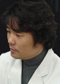 리우/미디어 설치작가