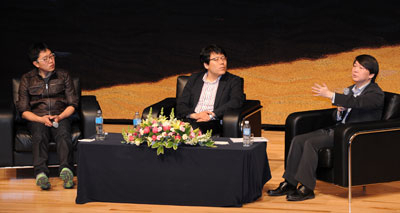 안철수 카이스트 석좌교수, 박경철 안동 신세계연합클리닉 원장, 방송인 김제동이 함께한 3인 대담이 27일 영남대 천마아트센터에서 열렸다. 