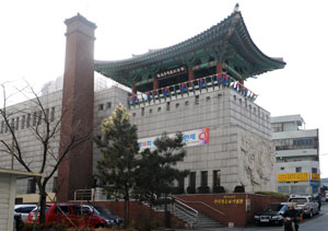 조선 후기 천도교의 성지 관덕당.