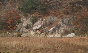 사람들이 즐겨 목욕을 하던 1반구.(가을철 사진)