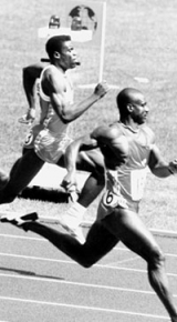 1988년 서울 올림픽 남자 100m 결선에서 벤 존슨과 칼 루이스가 1, 2위로 골인하고 있다. 먼저 골인한 존슨은 그러나 약물복용 혐의가 드러나 금메달을 박탈당했다. 매일신문 자료사진
