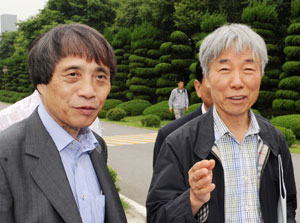 지난 7월 대구를 방문했을 때의 이우환 화백과 안도 다다오. 사진