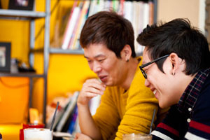 인터뷰 도중 티격태격 찰떡궁합의 묘미를 보여준 