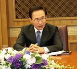 이명박 대통령은 국회에서 한미 FTA를 먼저 비준하면, 협정 발효 후 3개월 이내에 미국에게 ISD 재협상을 요구하겠다고 마지막 승부수를 띄었다.