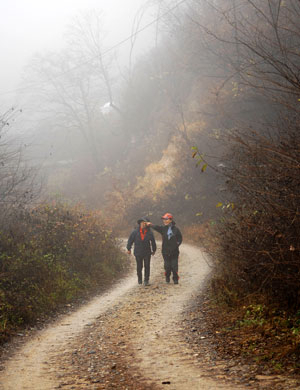 우두령은 경북 김천과 경남 거창을 연결하는 길로, 경상도와 전라