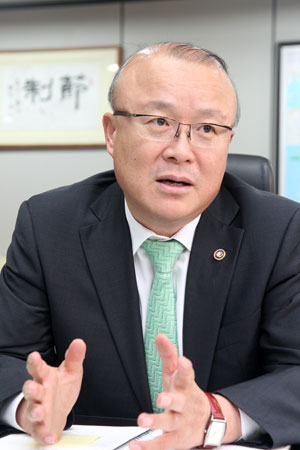 대구 중남구 김희국