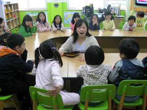 대구 팔달초등학교에서 중국 출신 이중언어 강사 김영남(29