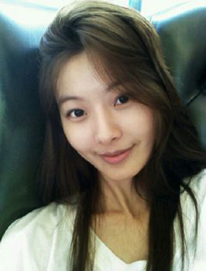 윤소이 뇌수막염 입원 