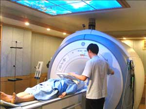 최근 건강보험심사평가원에 접수된 MRI 촬영 관련 진료비 확인 민원이 급증했다. 사진은 특정 사실과 관련이 없음.