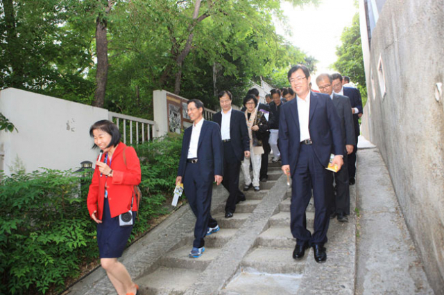 대구경북의 국가기관장들이 23일 오후 대구 도심의 근대문화유산을 둘러보는 골목투어 행사를 가졌다. 대구시제공