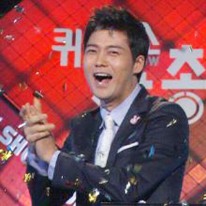 전현무, 샤이니 데뷔 4주년 축하 